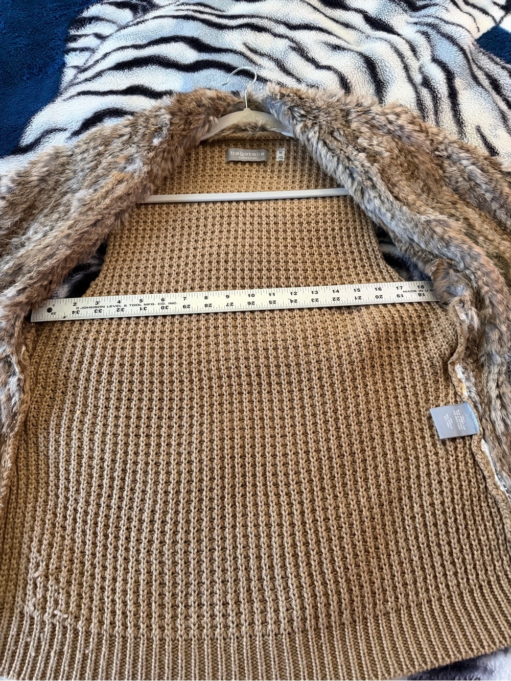 Bagatelle fur sweater vest - Picture 9 of 9